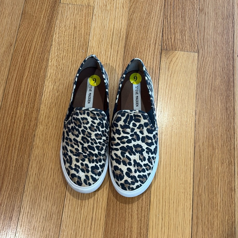 Steve Madden sneakers